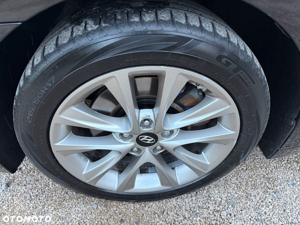 Hyundai i40 Kombi 1.7 CRDi Premium - 25