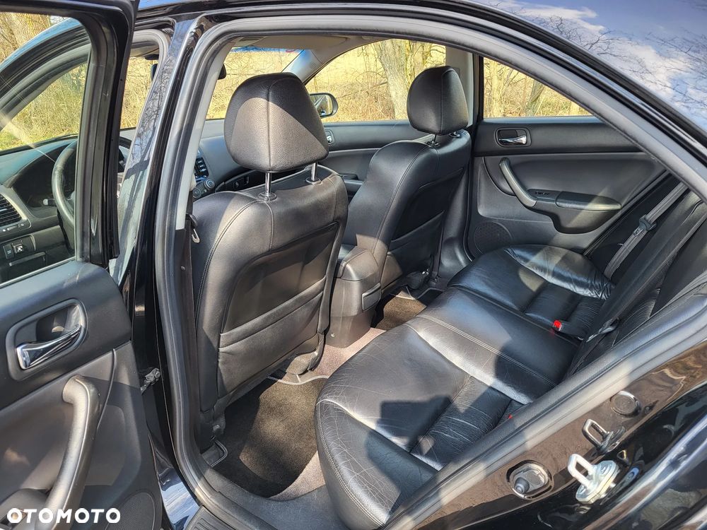 Honda Accord 2.0 Executive - 8