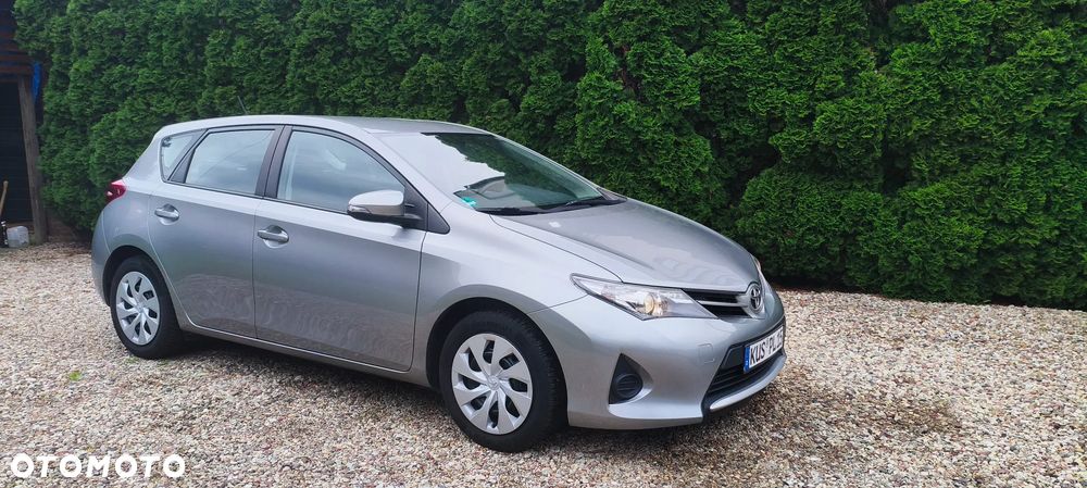 Toyota Auris - 1