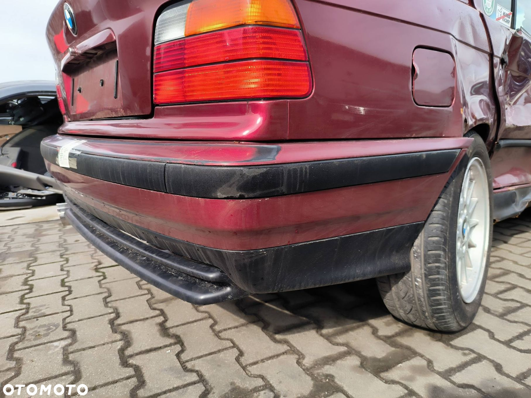 ZDERZAK TYŁ BMW SERIA 3 E36 316i CALYPSOROT METALLIC - 3