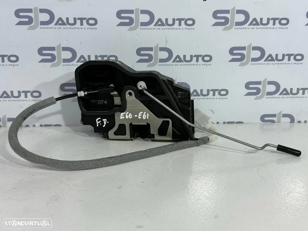 Fecho Frente Direito / Esquerdo - BMW Série 5 (E60 / E61) - 2