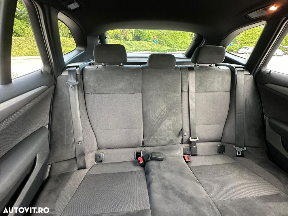 BMW X1 xDrive18d - 12