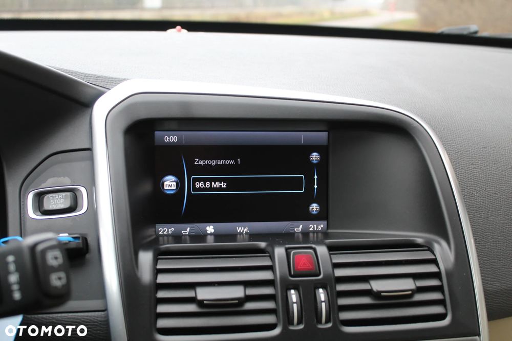 Volvo XC 60 T6 AWD Momentum - 25