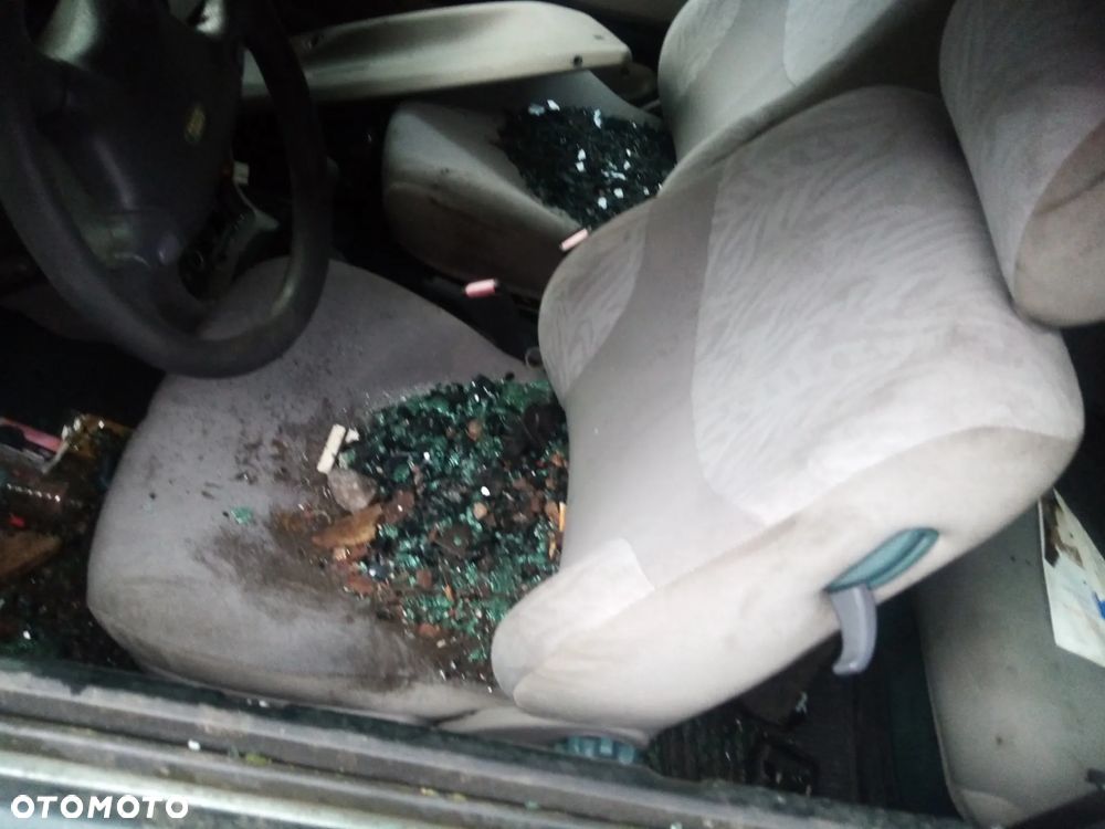 LAND ROVER FREELANDER I 2.0L 8V TCIE 96 - 00 - BLOTNIK PRZÓD LEWY PRAWY 961 - 17