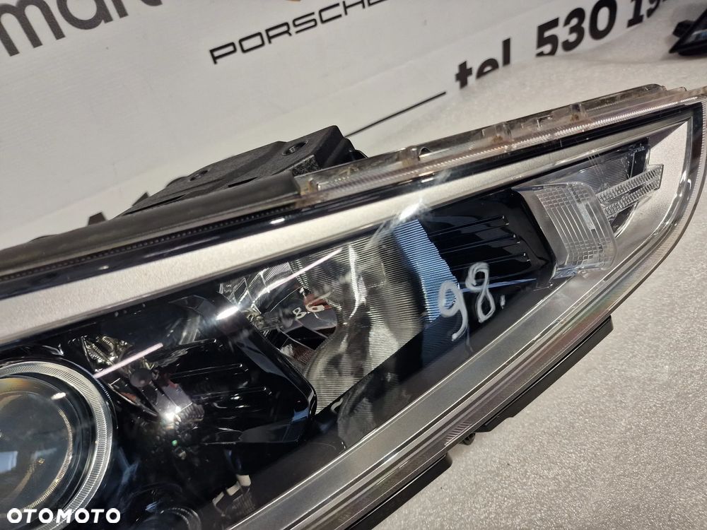 HYUNDAI i30 3 III 17- PRAWA LAMPA PRZEDNIA PRZÓD , SOCZEWKA , KOSTKA ZIELONA 10 PINOWA , NR 92102-G4020 / G4921-22020 , NR AUKCJI LPP98 - 6