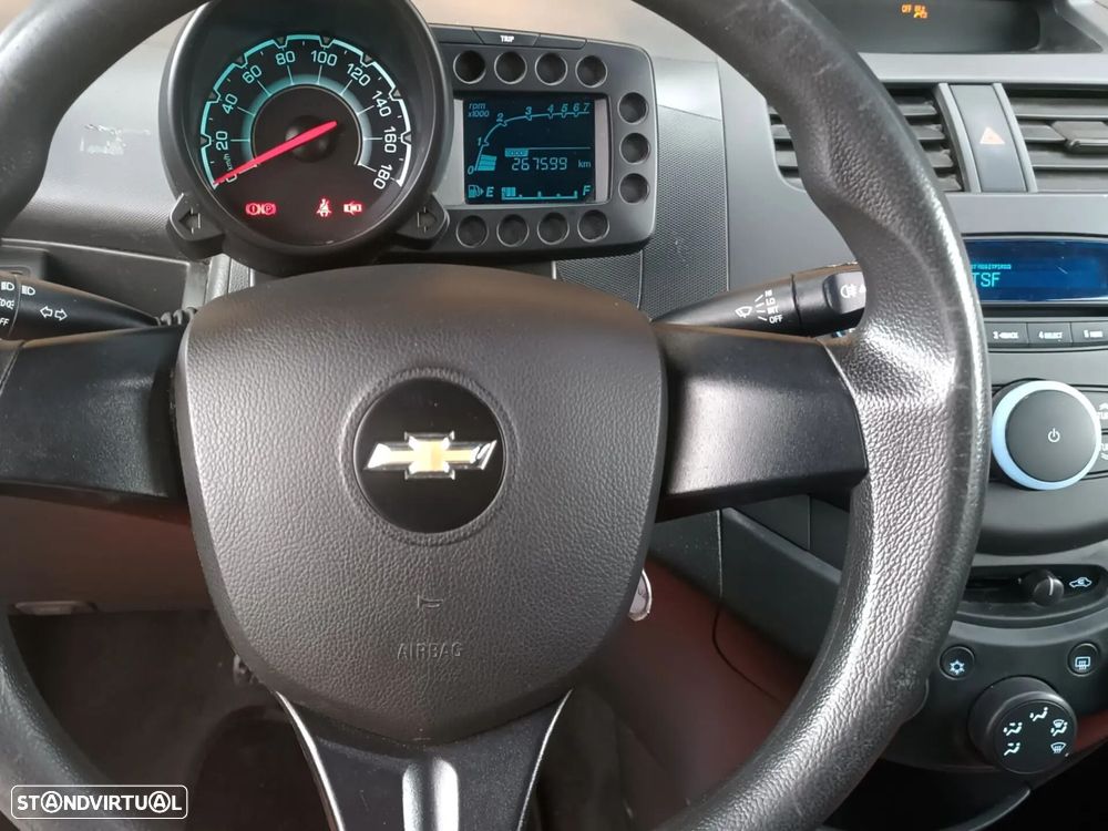 Chevrolet Spark 1.0 L Bi-Fuel - 6