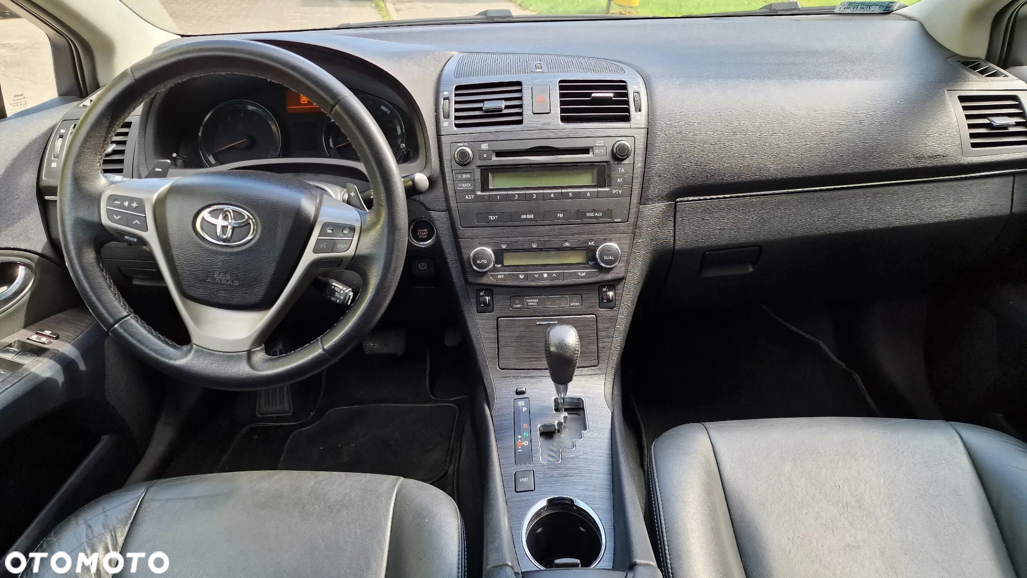 Toyota Avensis - 8
