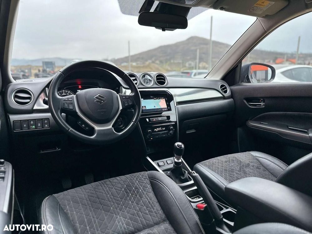 Suzuki Vitara 1.4 Boosterjet MHEV Passion - 14