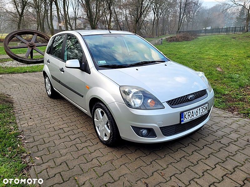Ford Fiesta - 12