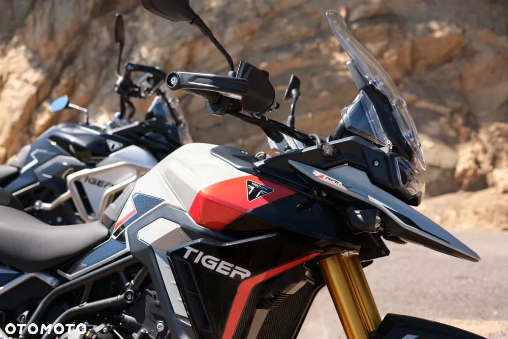 Triumph Tiger - 27
