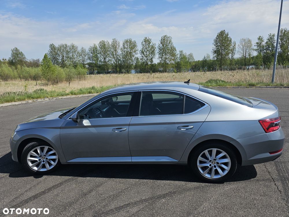 Skoda Superb 2.0 TDI SCR Ambition DSG - 3