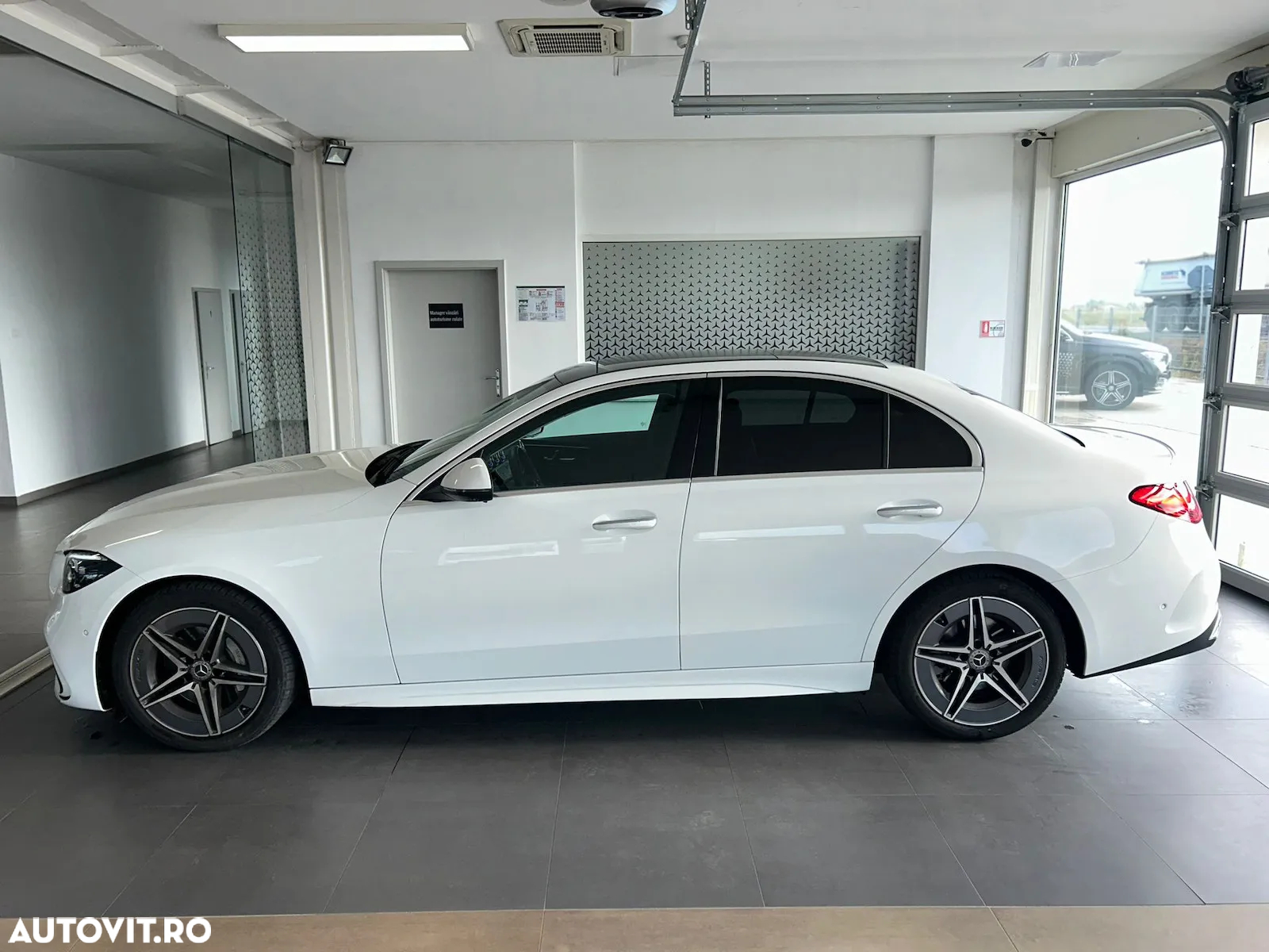 Mercedes-Benz C 180 9G-TRONIC AMG Line - 10