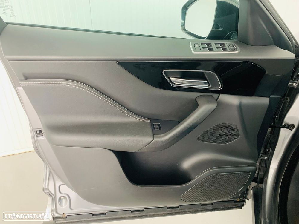 Jaguar F-Pace 2.0 i4D R-Sport AWD - 7