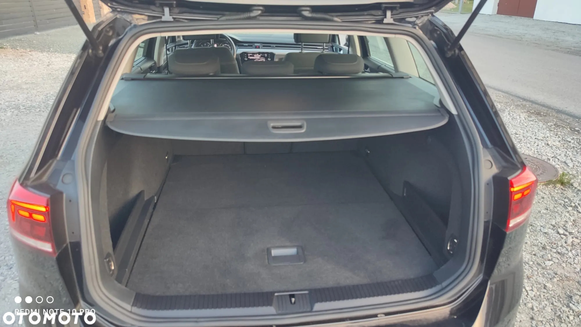 Volkswagen Passat Variant 2.0 TDI SCR DSG Business - 12