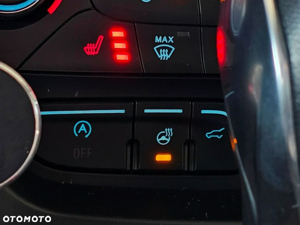 Ford Kuga - 27