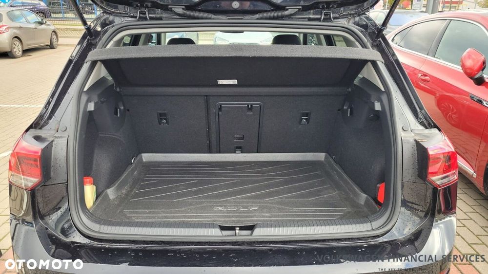 Volkswagen Golf - 10