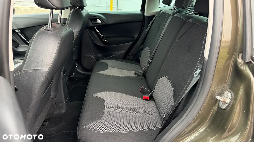 Citroën C3 e-HDi 90 FAP Exclusive - 17