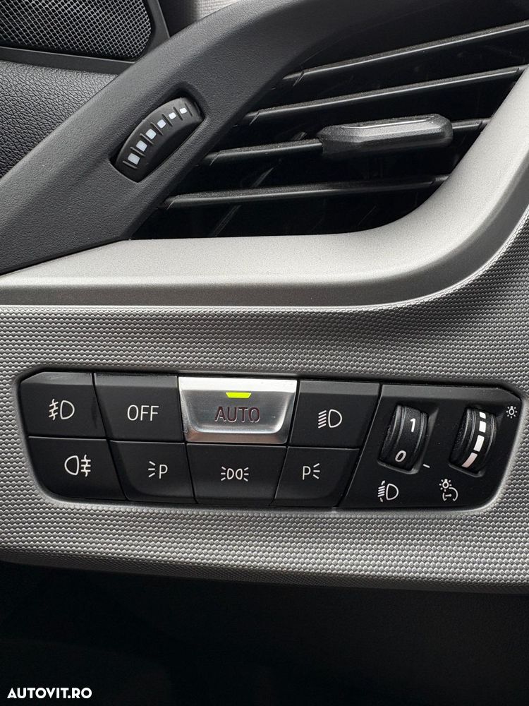 BMW Seria 1 120i Aut. Sport Line - 13