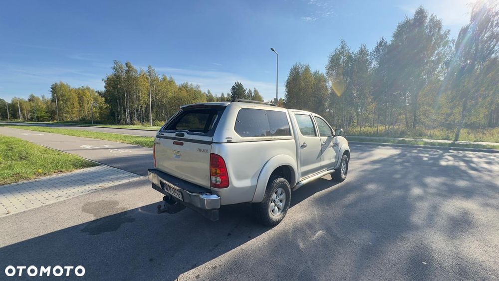 Toyota Hilux 3.0 D-4D Sol - 8