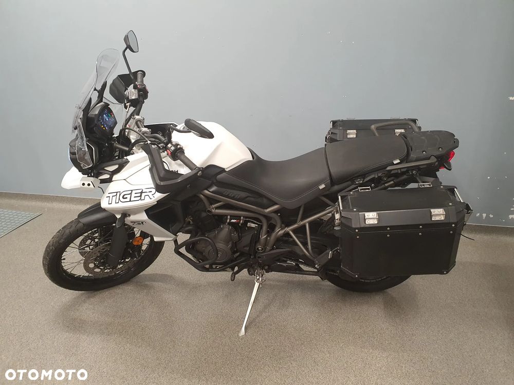 Triumph Tiger - 2