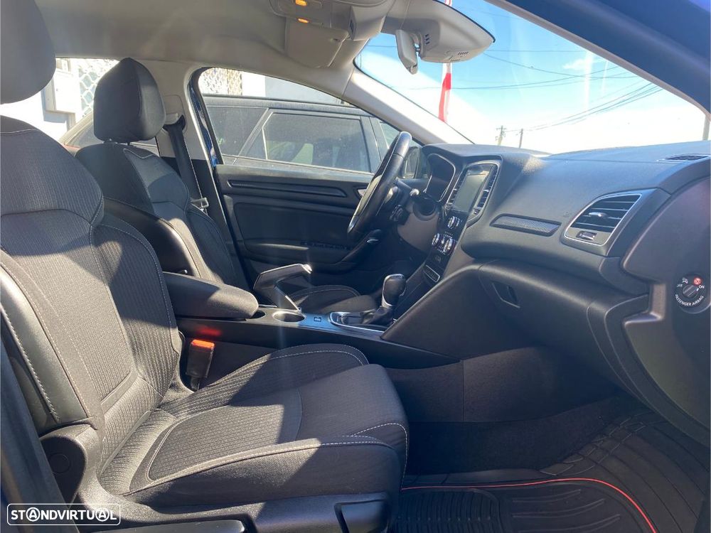 Renault Mégane Sport Tourer - 16