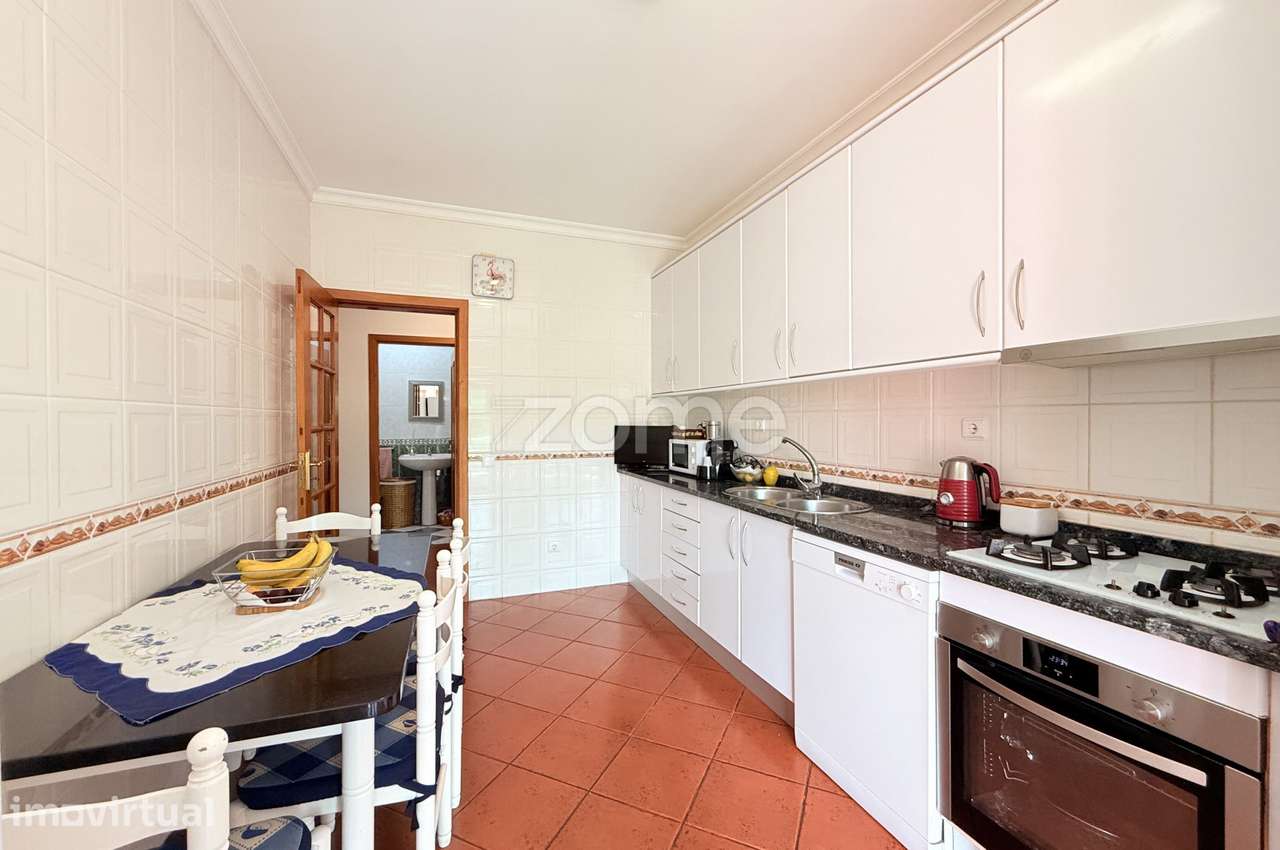 Apartamento T2 com 107 m² | Duas Frentes | Garagem | Junto ao Hospi... - Grande imagem: 4/34