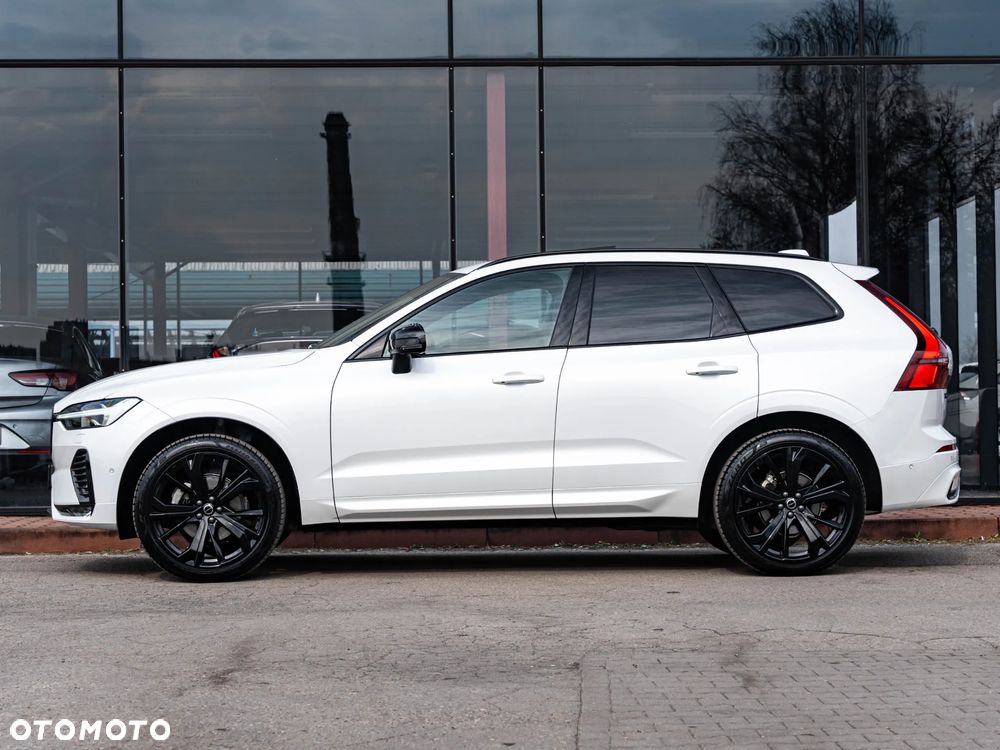 Volvo XC 60 B5 B AWD Plus Dark - 17