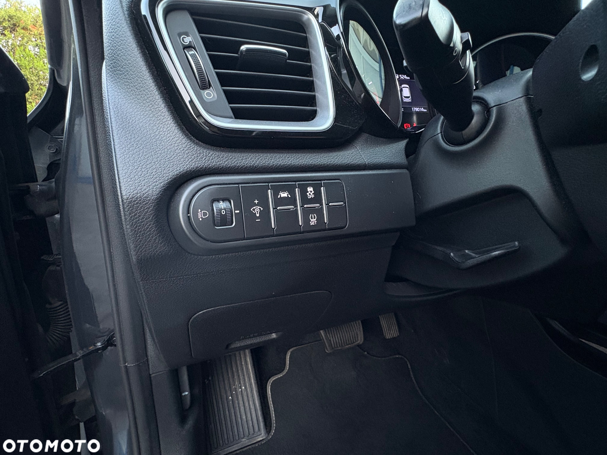 Kia Ceed 1.4 T-GDI DCT OPF Vision - 17