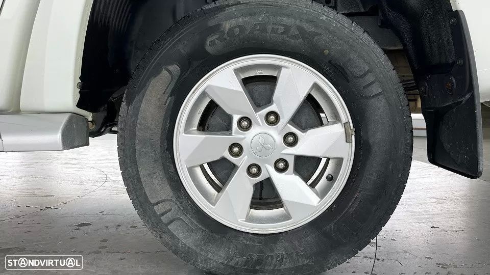 Mitsubishi L200 2.3 DI-D Strakar Space Cab Intense 4WD - 17
