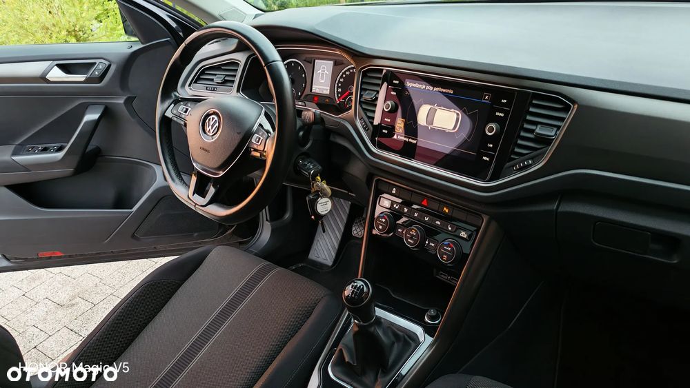Volkswagen T-Roc - 23