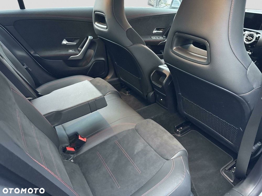 Mercedes-Benz CLA - 19