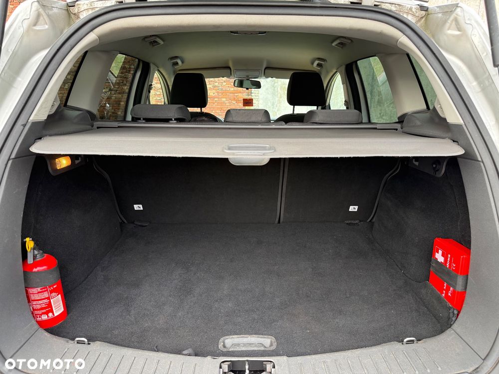 Ford Kuga - 14