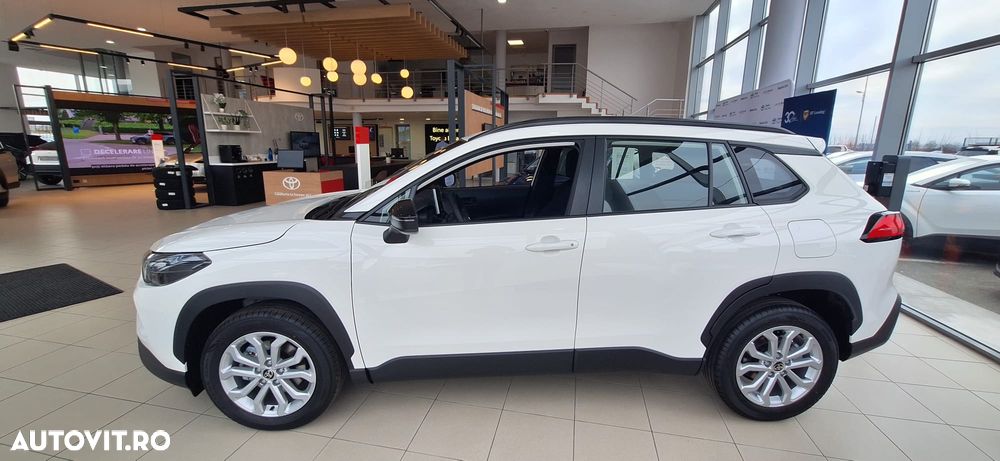 Toyota Corolla Cross - 2