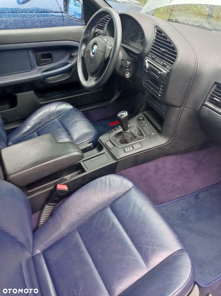 BMW Seria 3 318i - 6