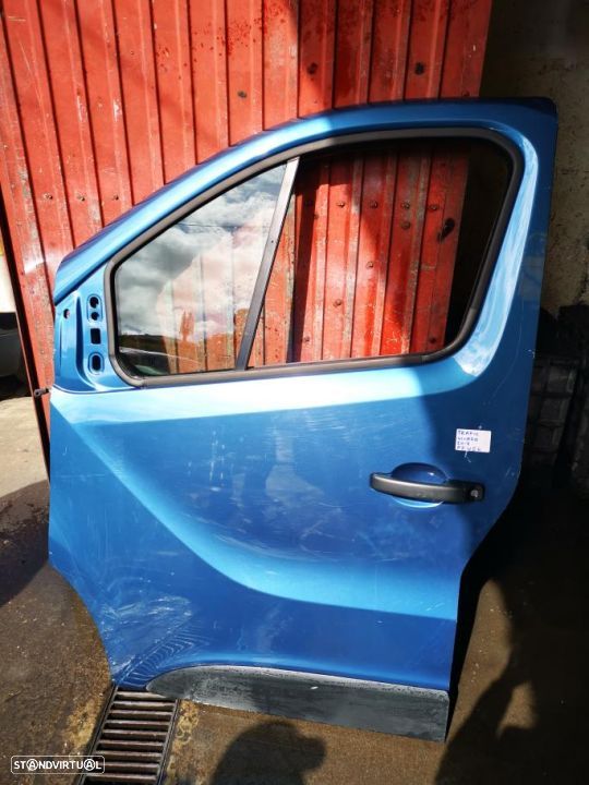 RENAULT TRAFIC / OPEL VIVARO PORTA FRENTE ESQUERDA - PF456 - 1