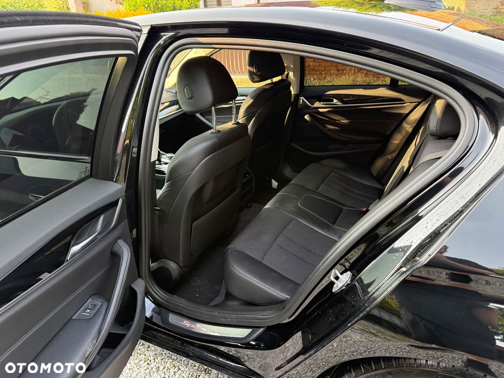 BMW Seria 5 540i xDrive Sport Line sport - 7