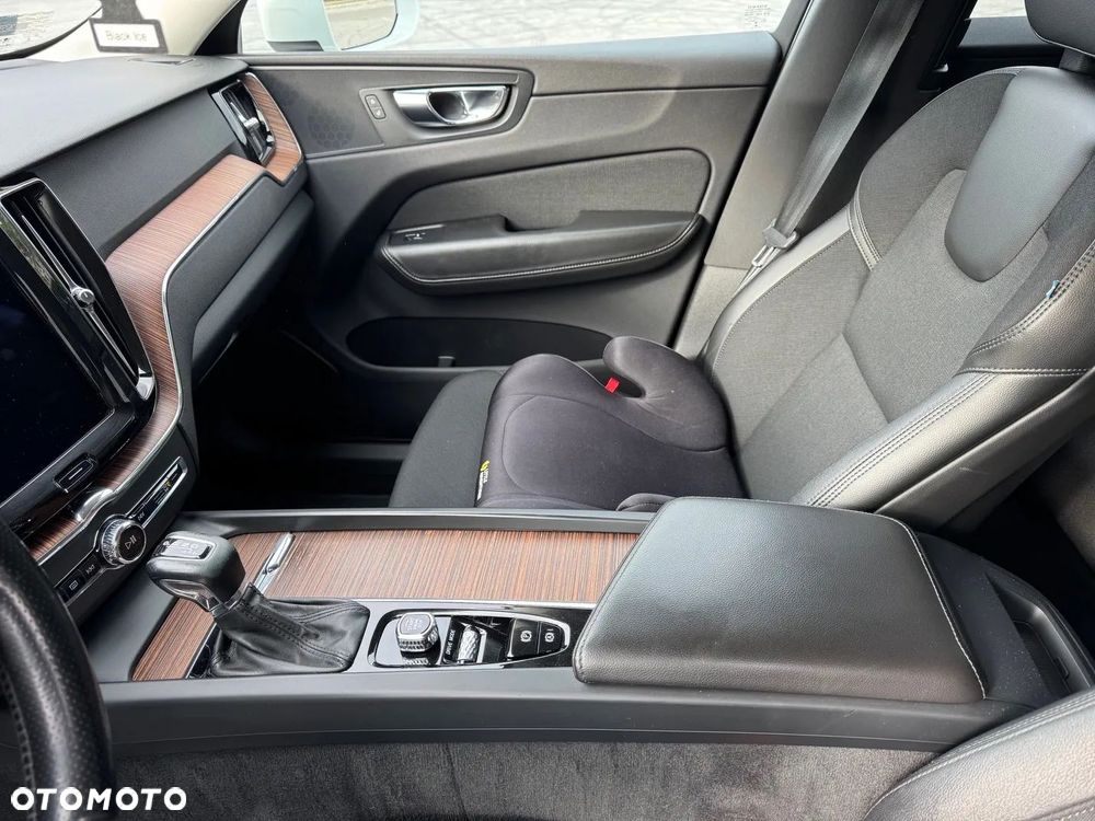 Volvo XC 60 D4 Momentum - 15