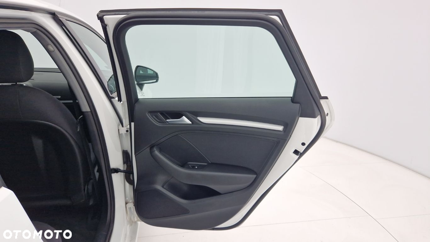 Audi A3 1.5 TFSI S tronic - 23
