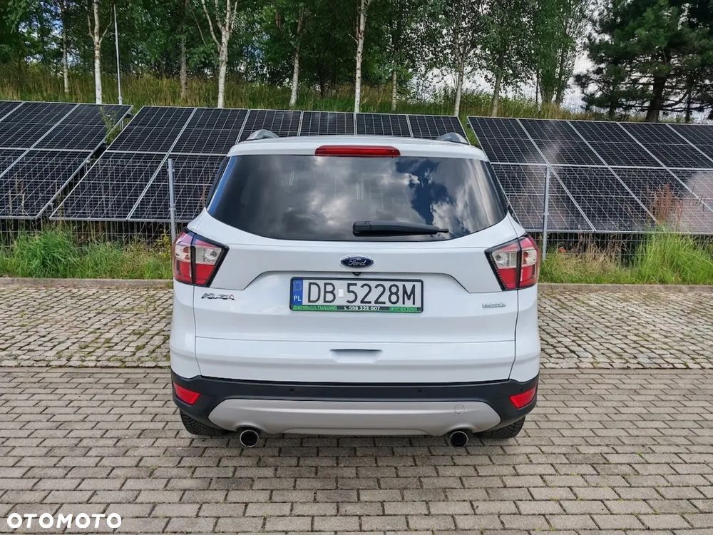 Ford Kuga 1.5 EcoBoost 2x4 Titanium - 6