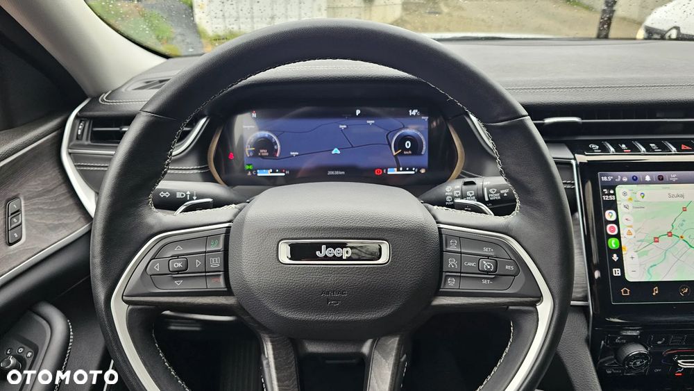 Jeep Grand Cherokee - 36