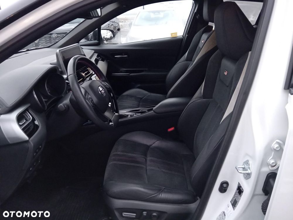 Toyota C-HR - 14