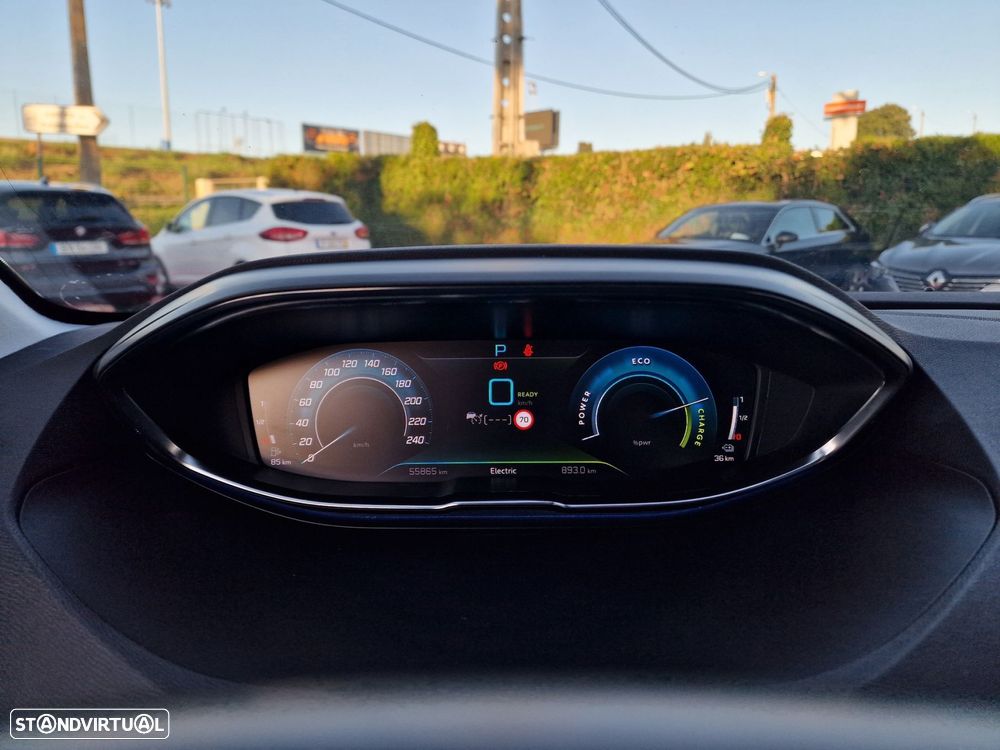 Peugeot 3008 Hybrid 225 e-EAT8 Roadtrip - 29