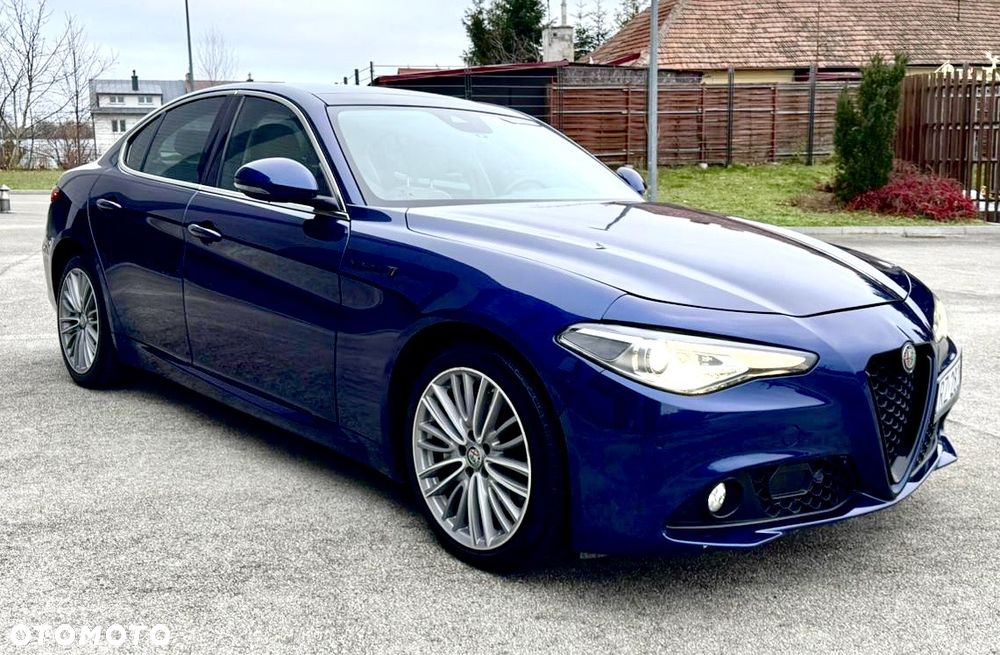 Alfa Romeo Giulia 2.0 Turbo 16V AT8-Q4 Veloce Ti - 8