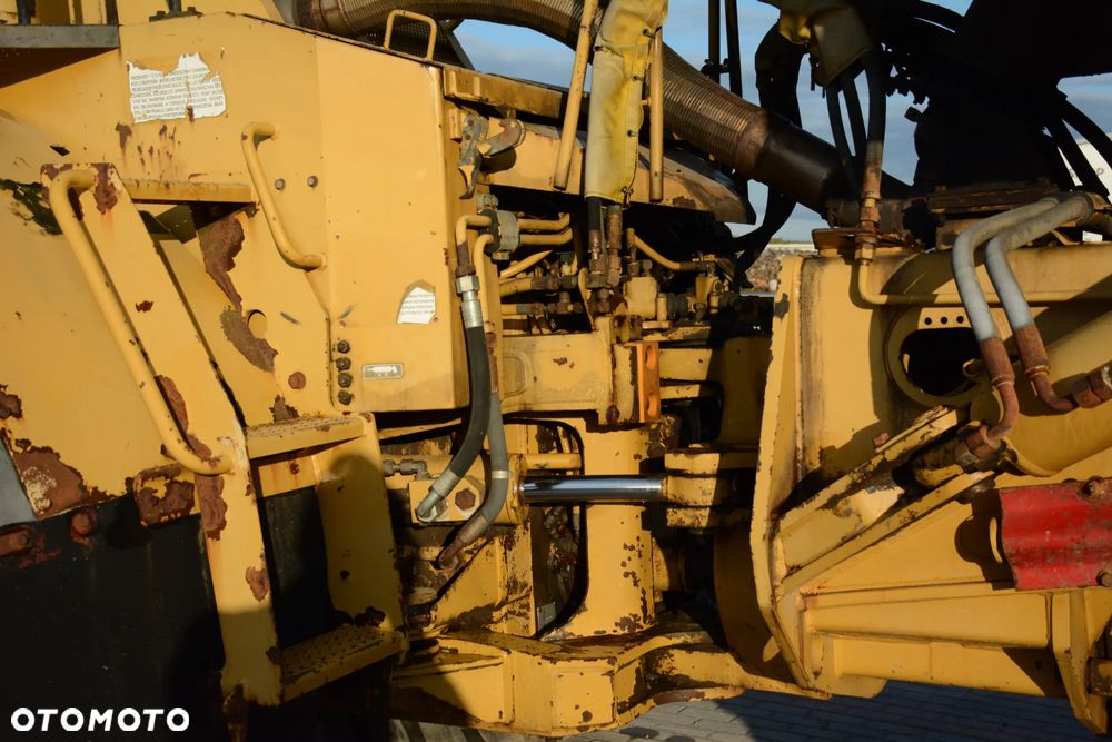 Caterpillar D400E / 1998r / 24190h / Opony 95% / Grzana paka - 13