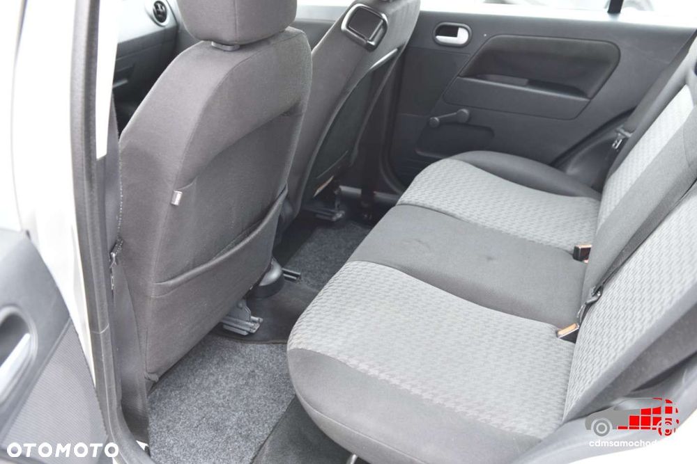Ford Fusion - 15