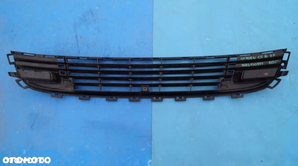Kratka zderzaka przód Citroen C5 III X7 9682130977 - 2