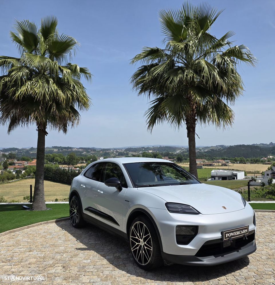 Porsche Macan Electric 4S - 18