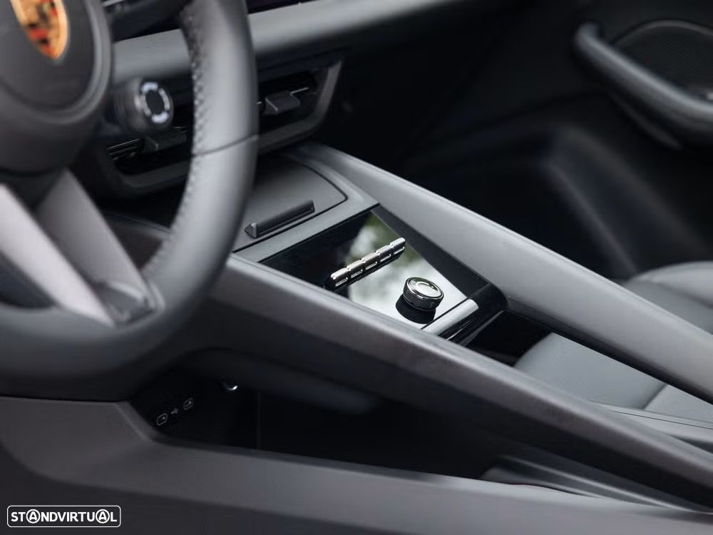 Porsche Macan Electric - 26