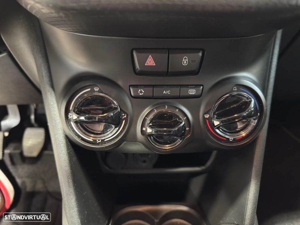 Peugeot 208 1.2 PureTech Style - 26