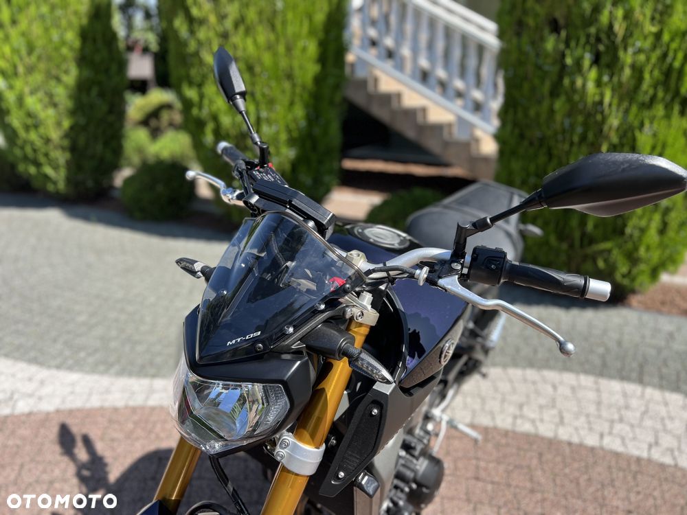 Yamaha MT - 27